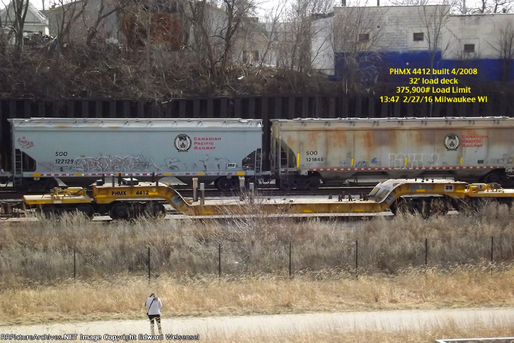 April 2008 built 8-axle hevi-duty depressed center flat
